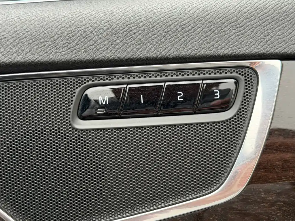 Volvo XC90 2016 — фото 15