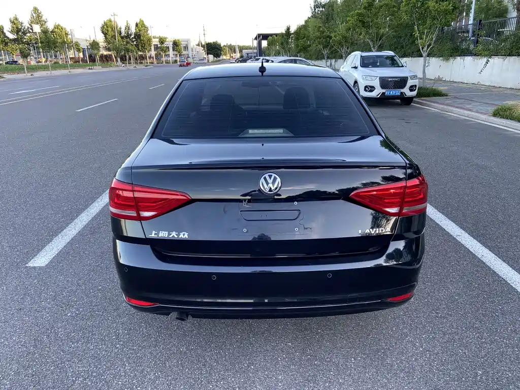 Volkswagen Lavida 2016