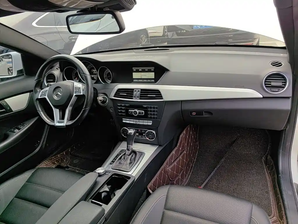 Mercedes-Benz C-Class 2014 — фото 10