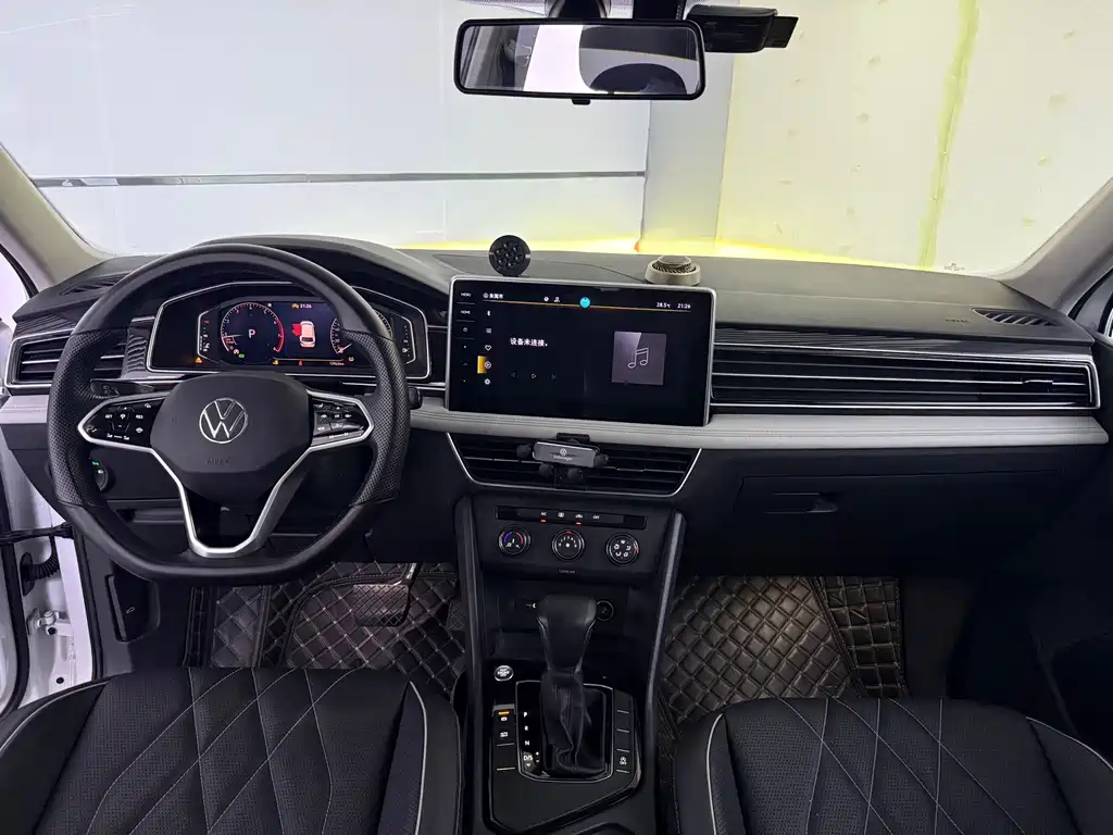 Volkswagen Tiguan L 2023 — фото 9
