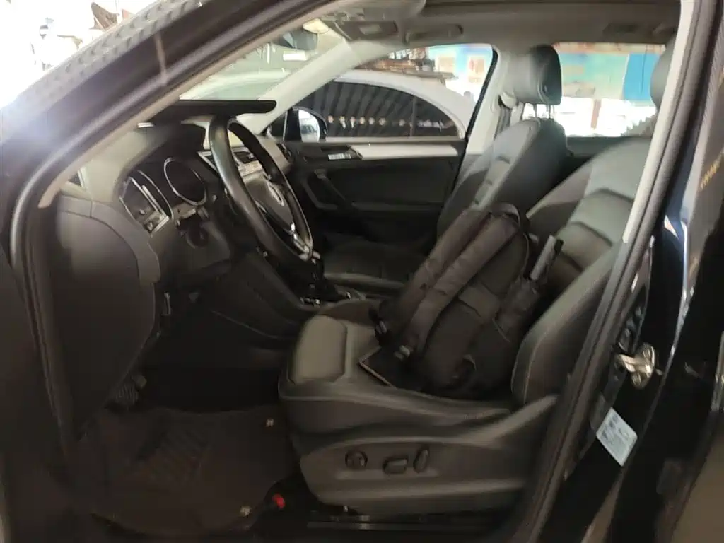 Volkswagen Tiguan L 2019 — фото 15
