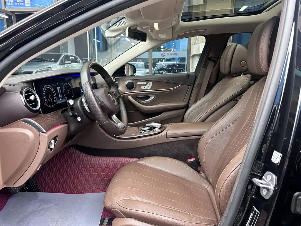 Mercedes-Benz E-Class 2018 — фото 13