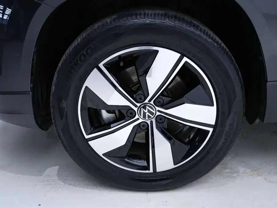 Volkswagen Tharu 2022 — фото 13