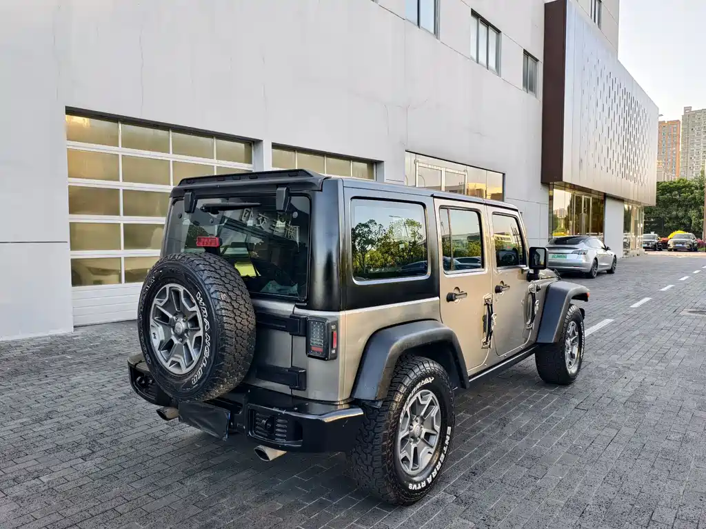 Jeep Wrangler 2014 — фото 5