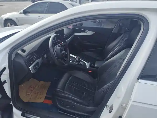 Audi A4L 2018