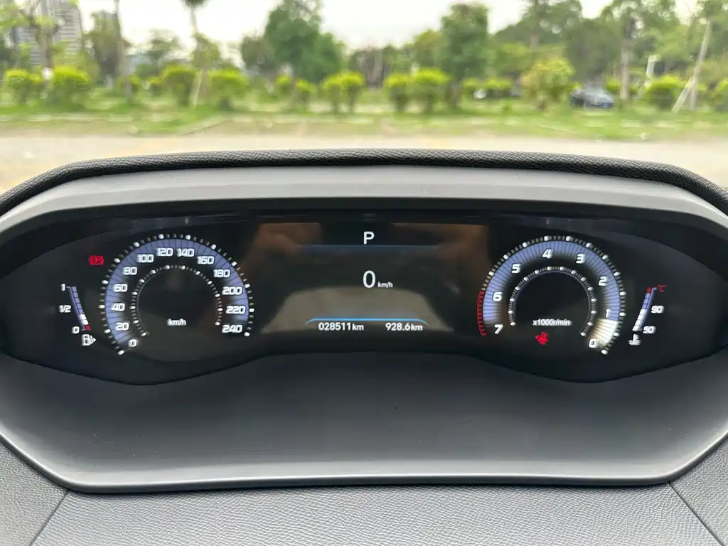 Peugeot 408 2023 — фото 7