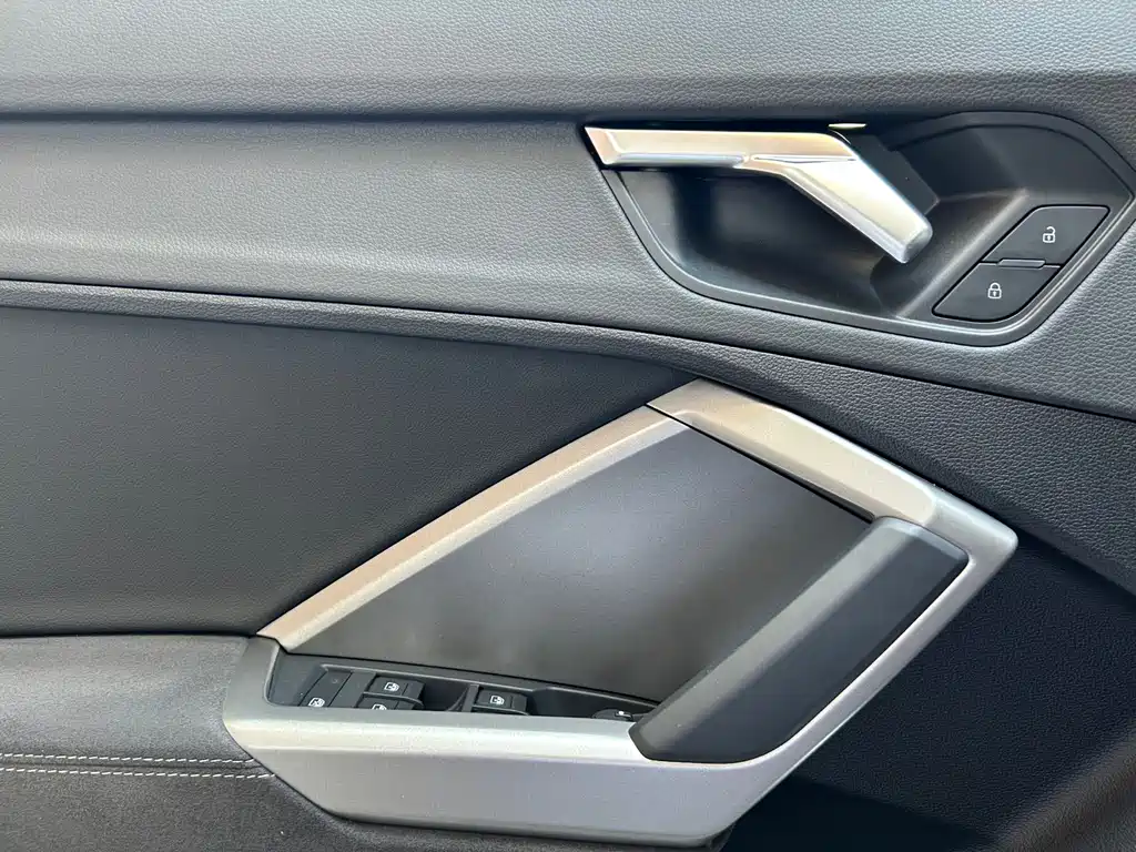 Audi Q3 2022 — фото 16
