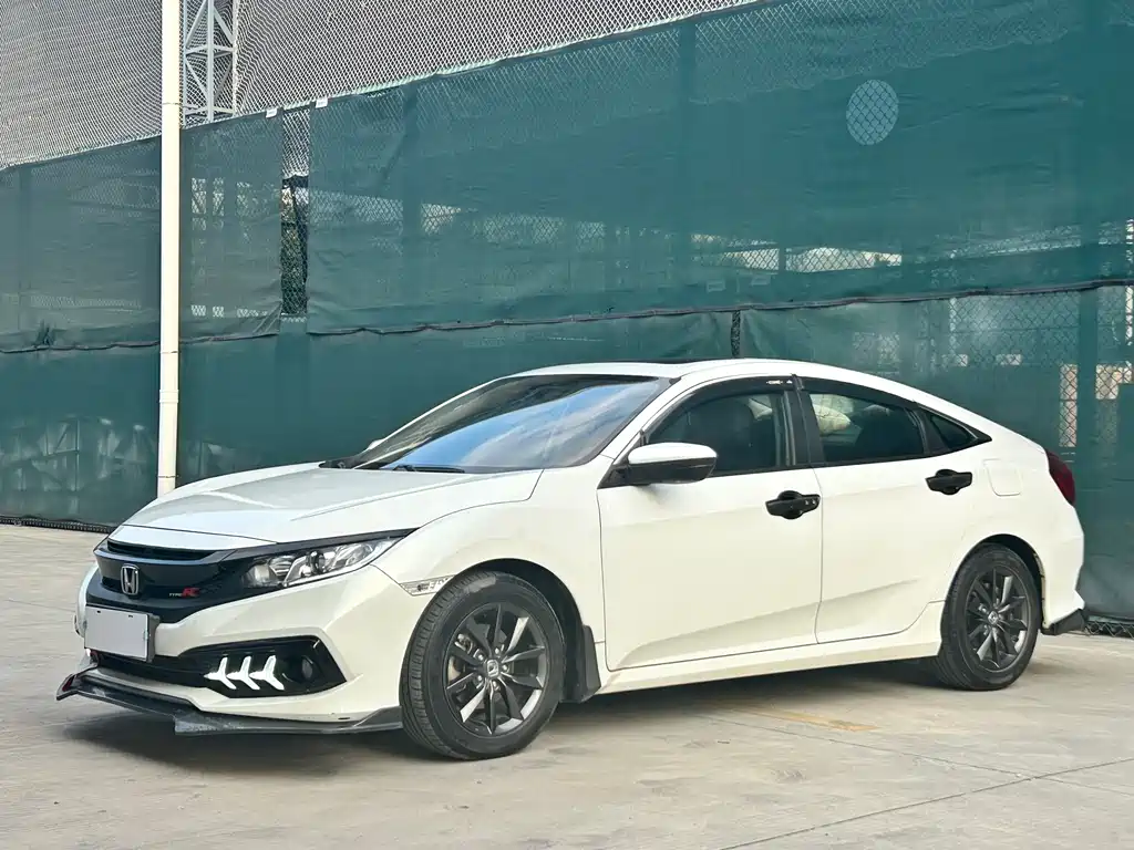 Honda Civic 2019 — фото 1