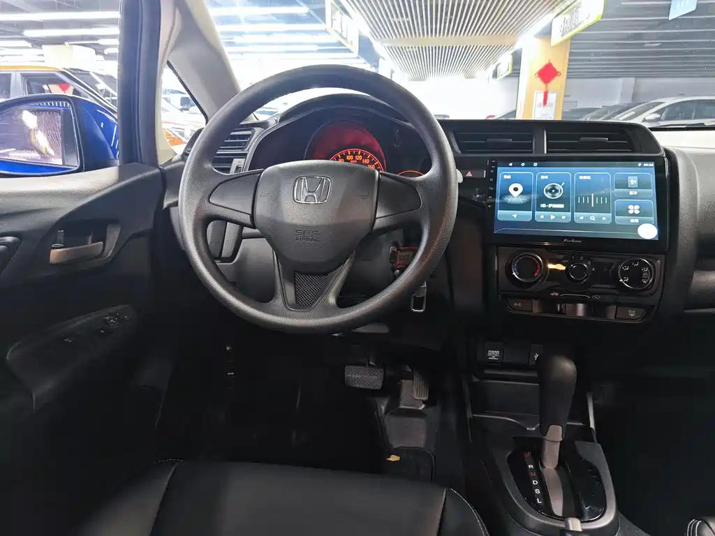 Honda Fit 2018 — фото 12