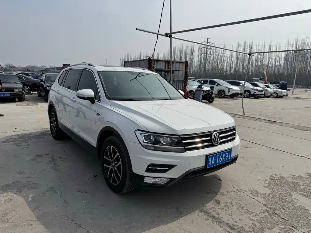 Volkswagen Tiguan L 2018 — фото 3