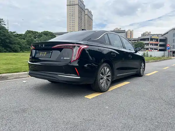 Hongqi E-QM5 2023