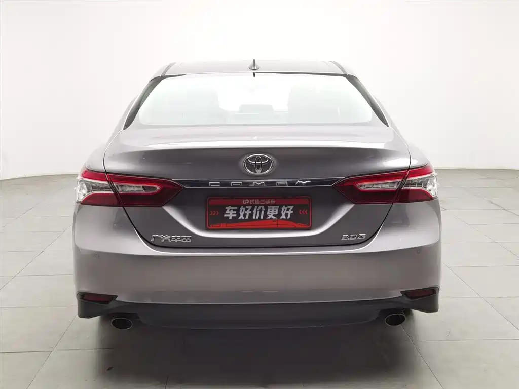 Toyota Camry 2023 — фото 4