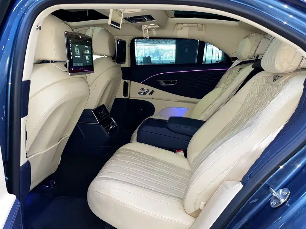 Bentley Flying Spur 2020 — фото 21