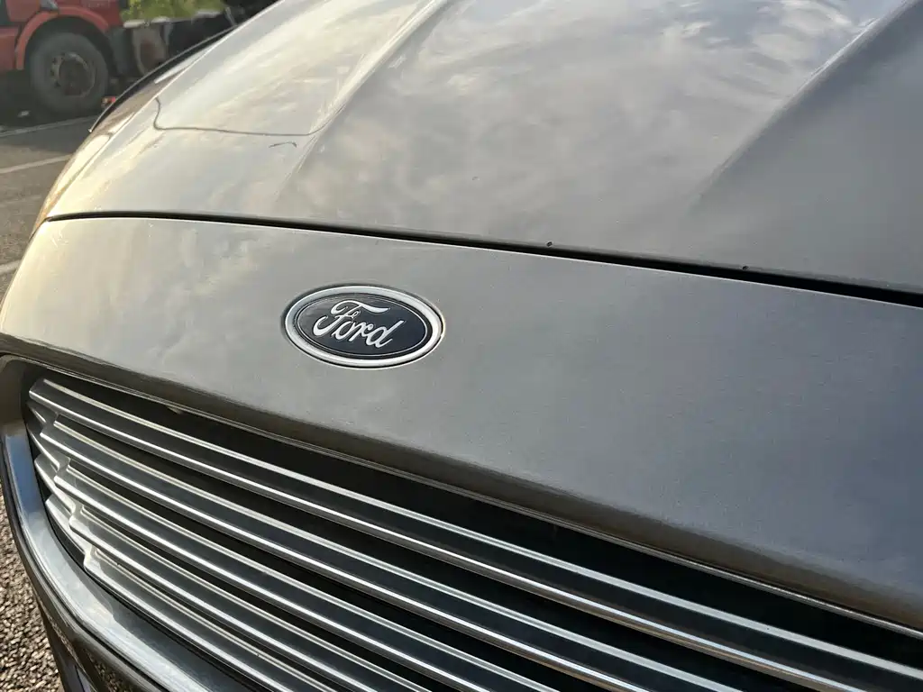Ford Mondeo 2013 — фото 17