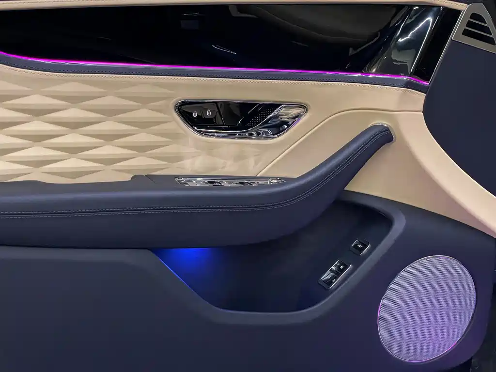 Bentley Flying Spur 2020 — фото 9