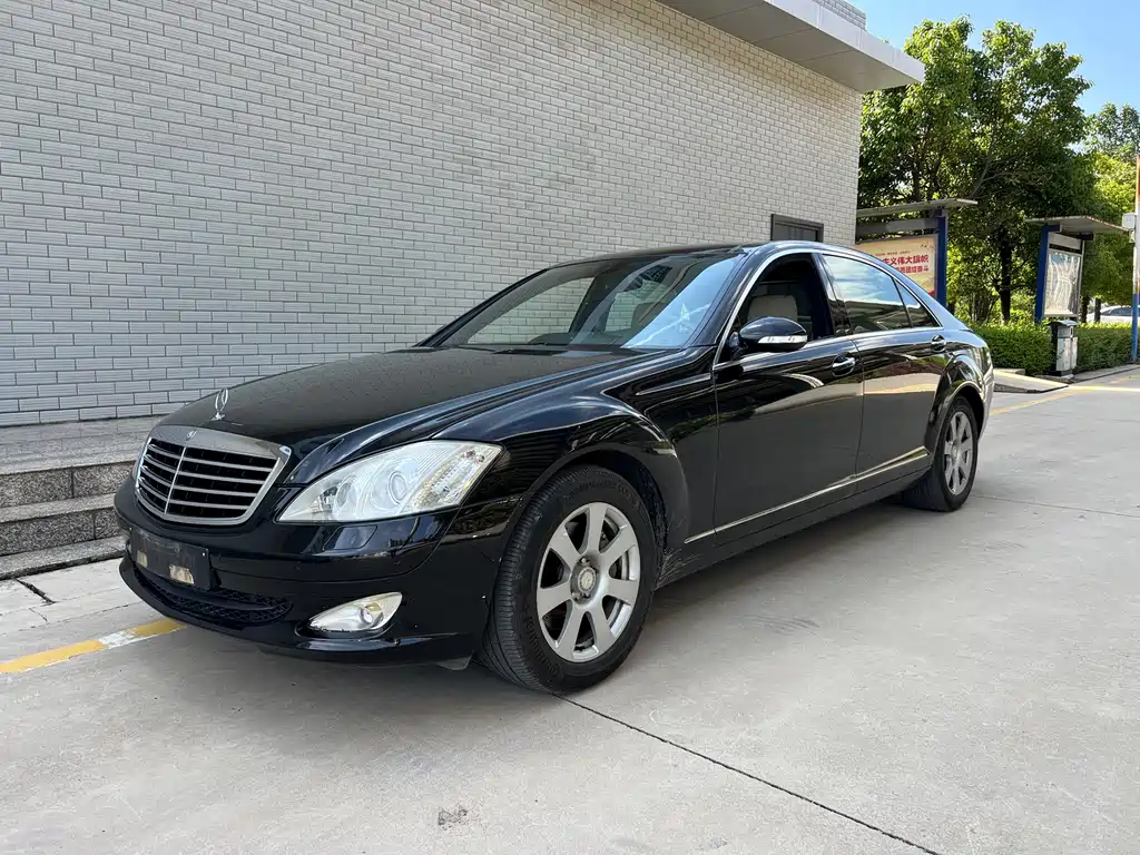 Mercedes-Benz S-Class 2007