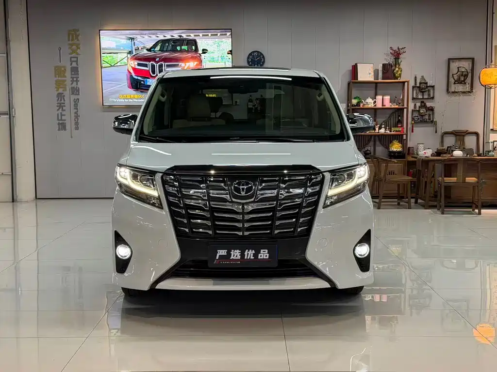 Toyota Alphard 2017 — фото 2