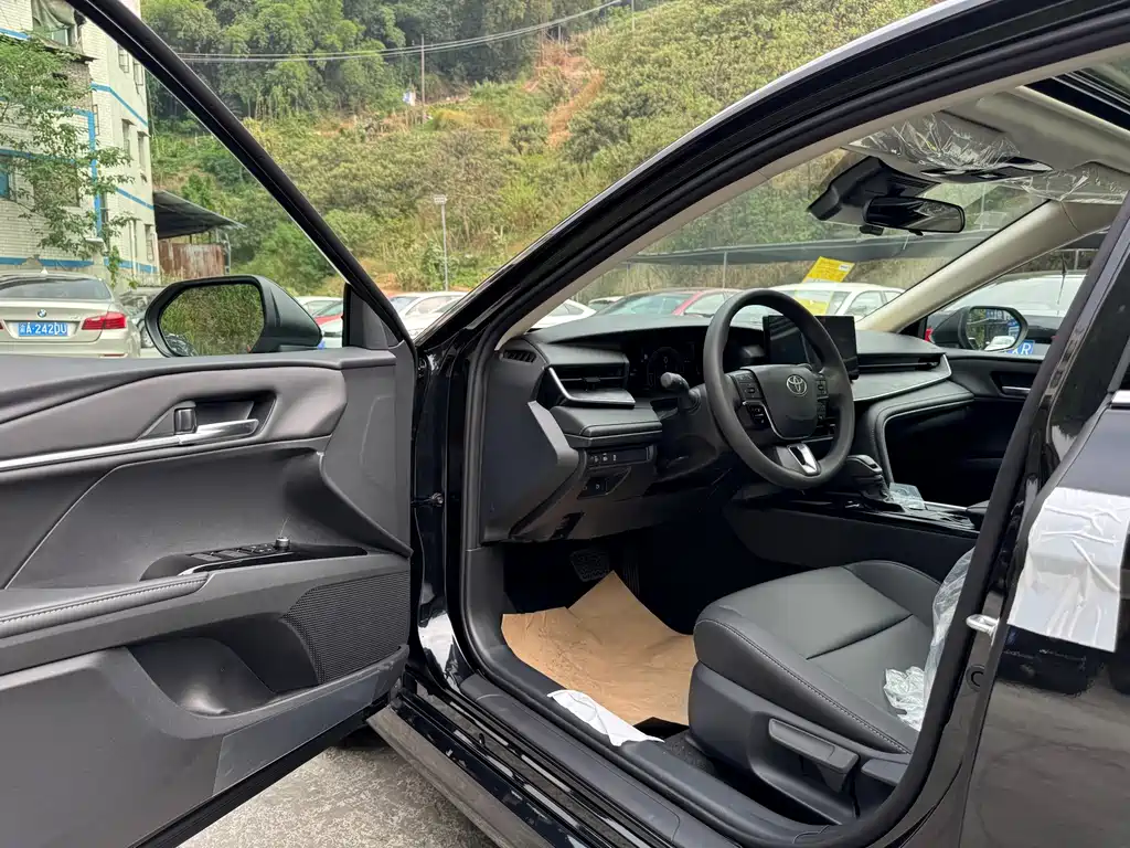 Toyota Camry 2026 — фото 12