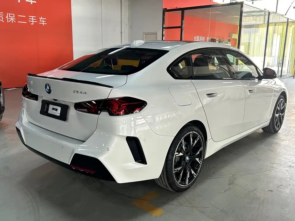 BMW 2 Series 2025 — фото 19
