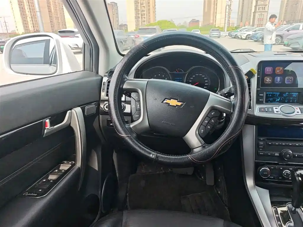 Chevrolet Captiva 2017 — фото 3