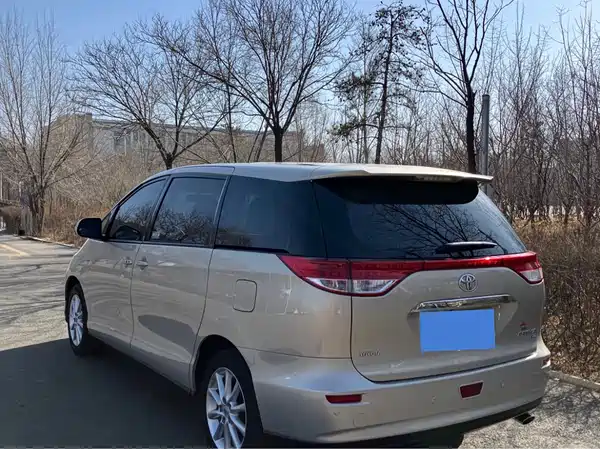 Toyota Previa 2012