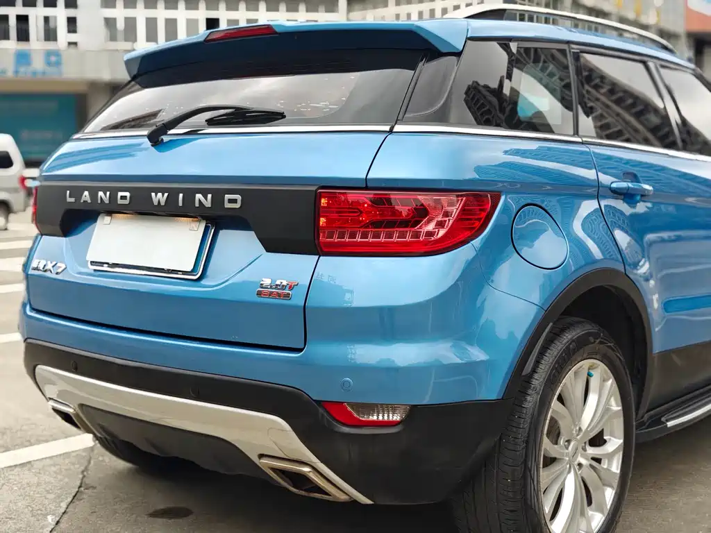 Landwind X7 2017 — фото 21