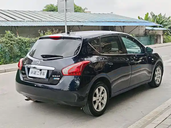 Nissan Tiida 2011