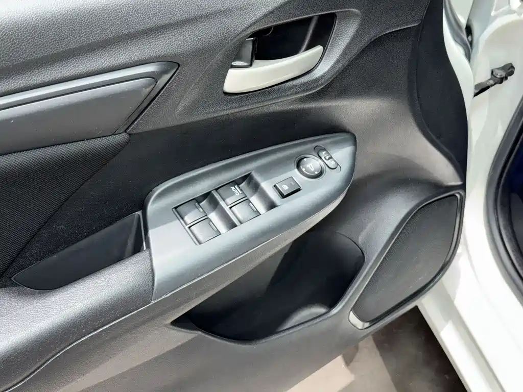 Honda Fit 2018 — фото 14
