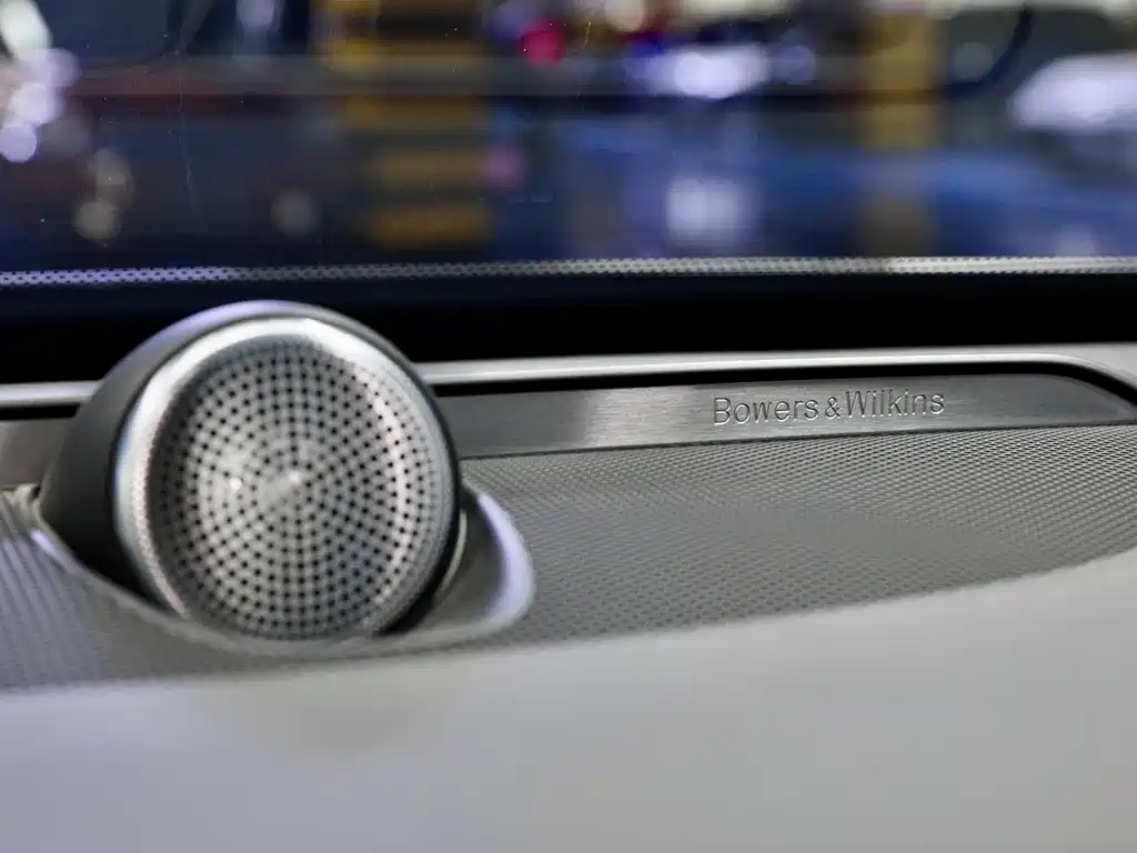 Volvo XC90 2018 — фото 17
