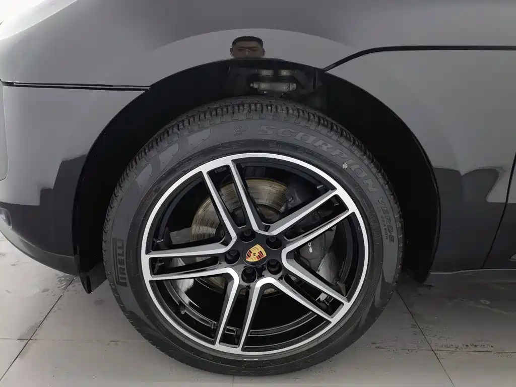 Porsche Macan 2021 — фото 17