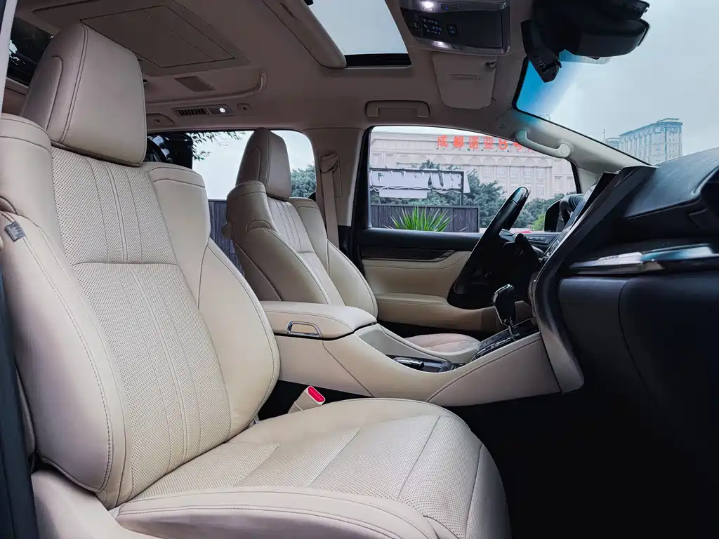 Toyota Vellfire 2022 — фото 9