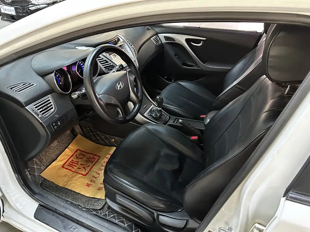 Hyundai Elantra Langdong 2016 — фото 10