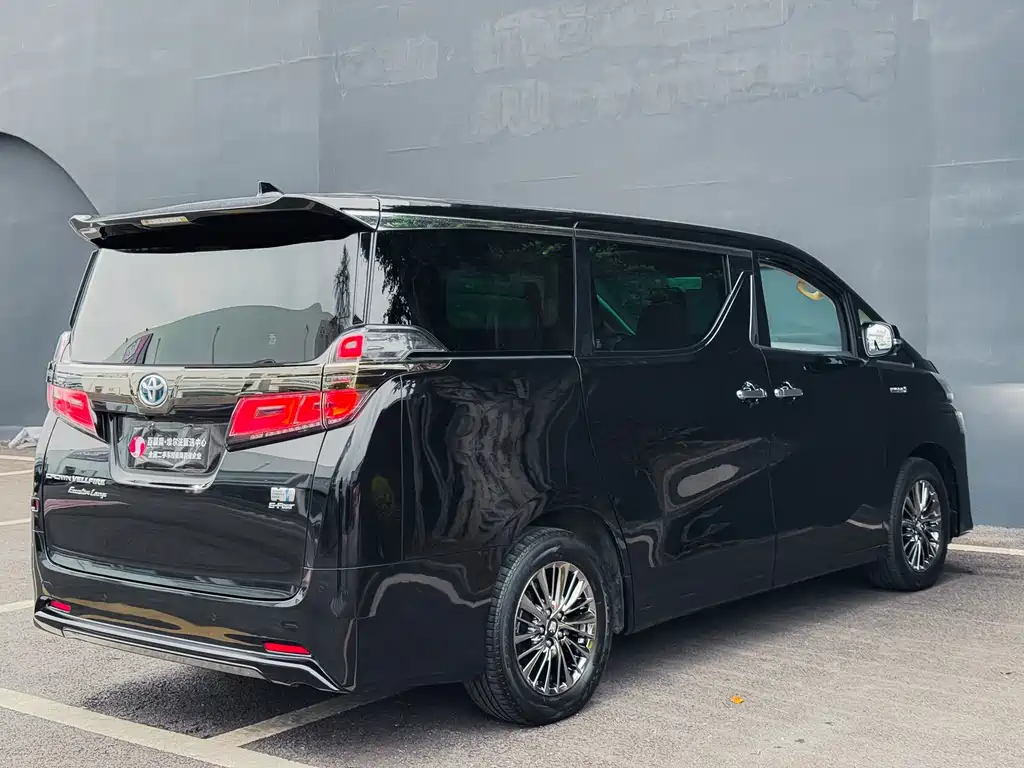 Toyota Vellfire 2022 — фото 6