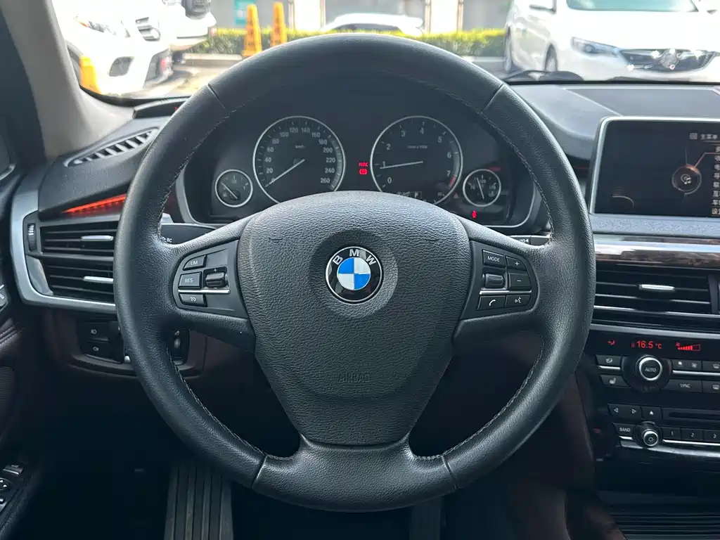BMW X5 2015 — фото 20