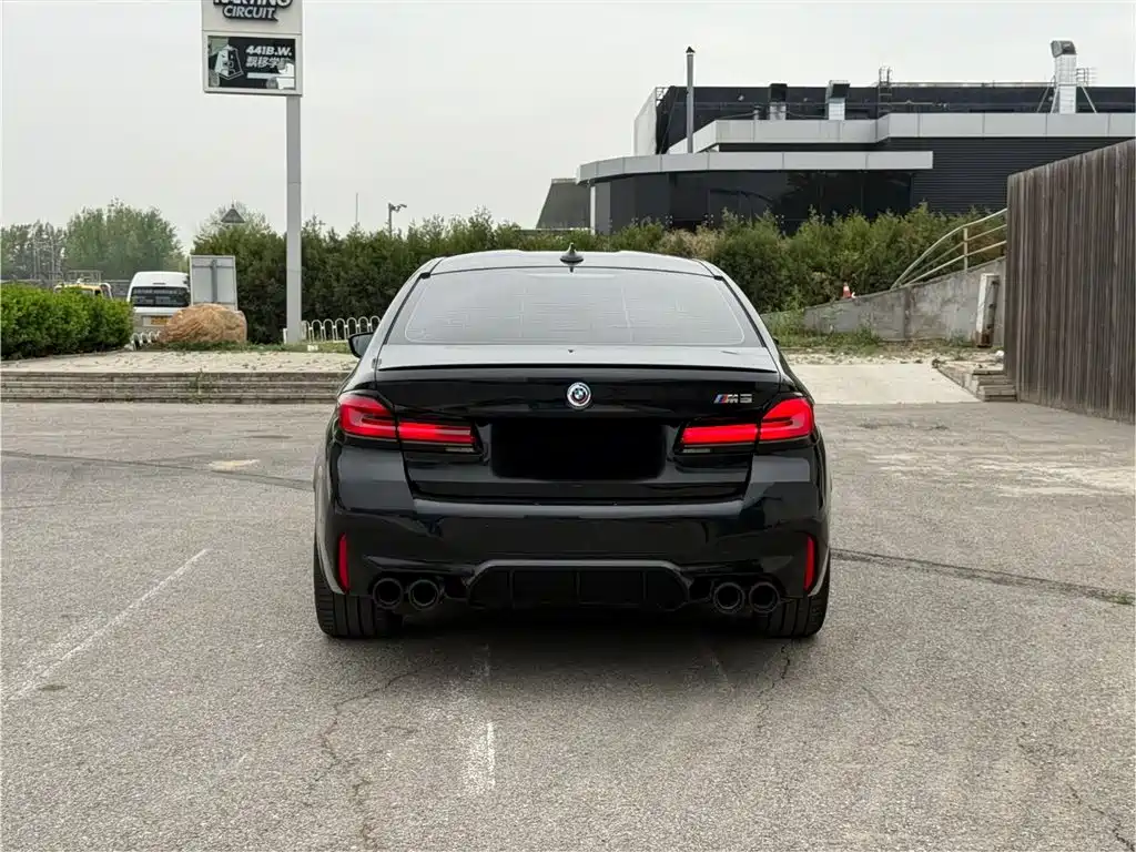 BMW M5 2021 — фото 14