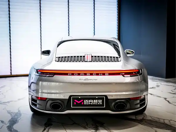 Porsche 911 2023