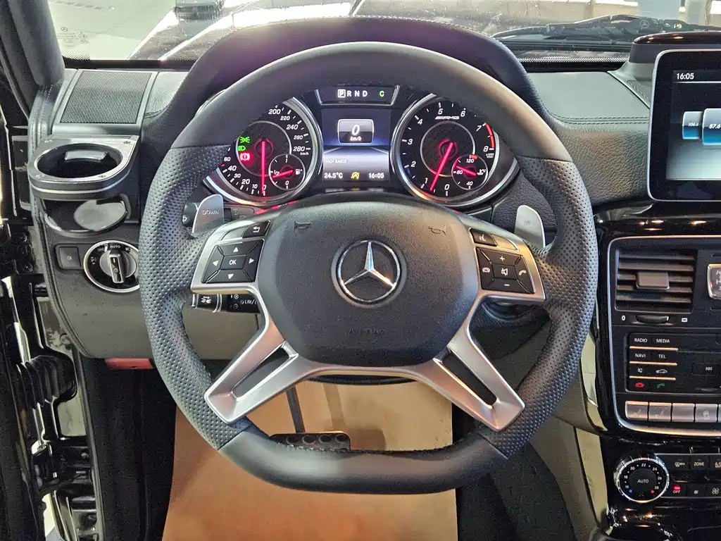 Mercedes-Benz G-Class AMG 2017 — фото 13