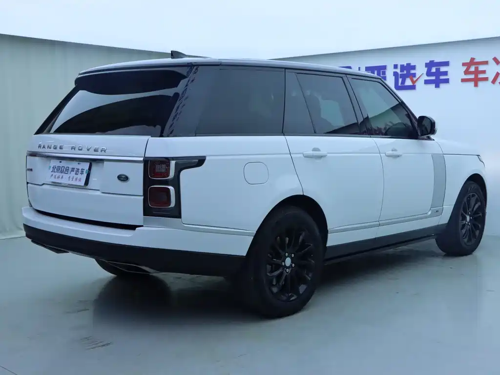 Land Rover Range Rover 2021 — фото 25