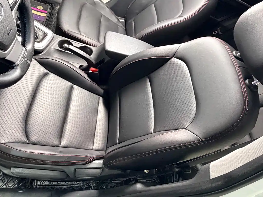 Hyundai Elantra 2018 — фото 14