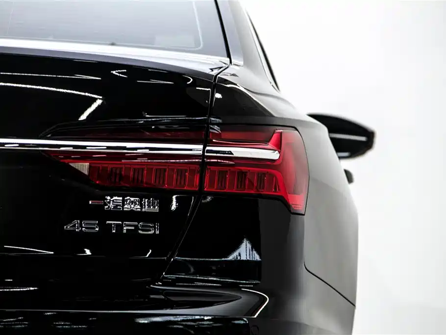 Audi A6L 2025 — фото 11