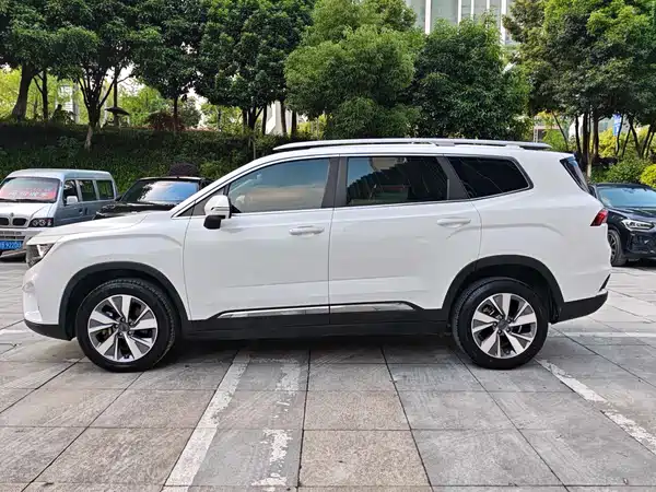 Geely Haoyue 2020