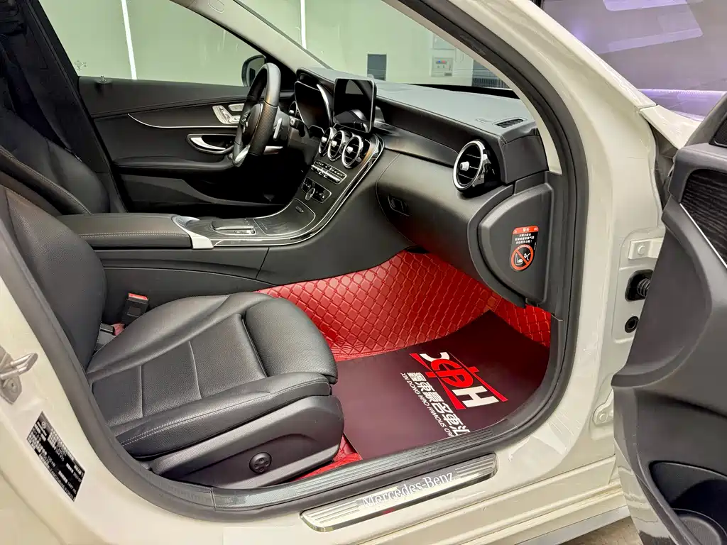 Mercedes-Benz C-Class 2021 — фото 10