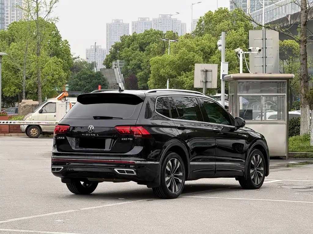 Volkswagen Tiguan L 2022 — фото 3