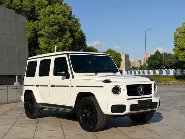 Mercedes-Benz G-Class 2025