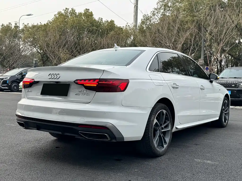 Audi A4L 2020 — фото 12