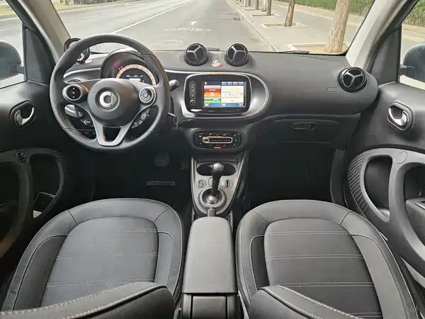 smart fortwo 2018