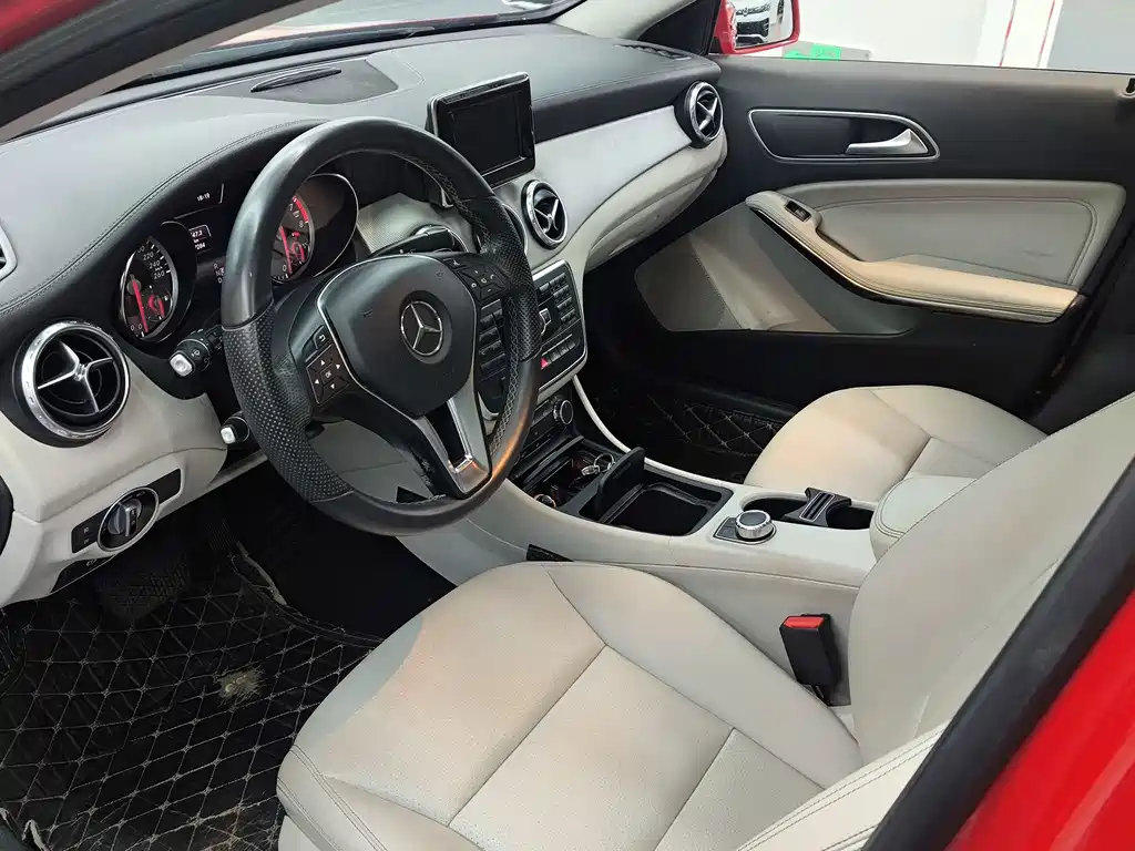 Mercedes-Benz GLA 2015 — фото 7