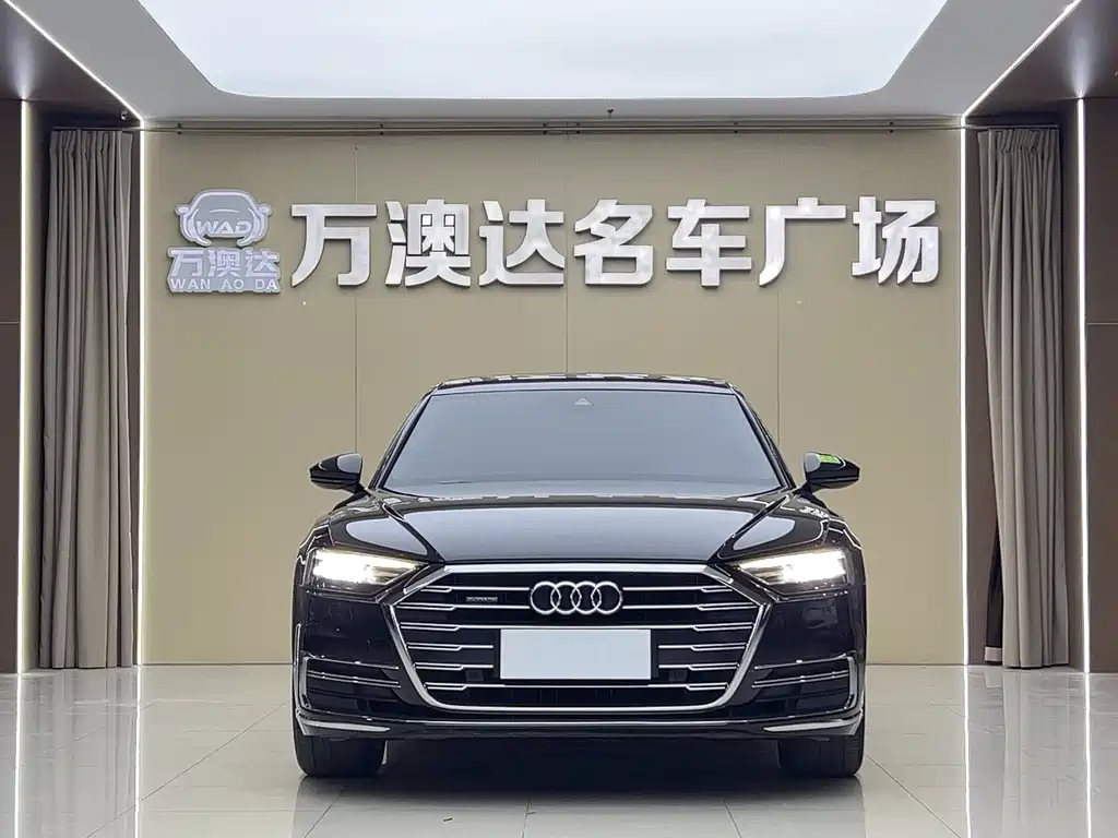 Audi A8 2022 — фото 2