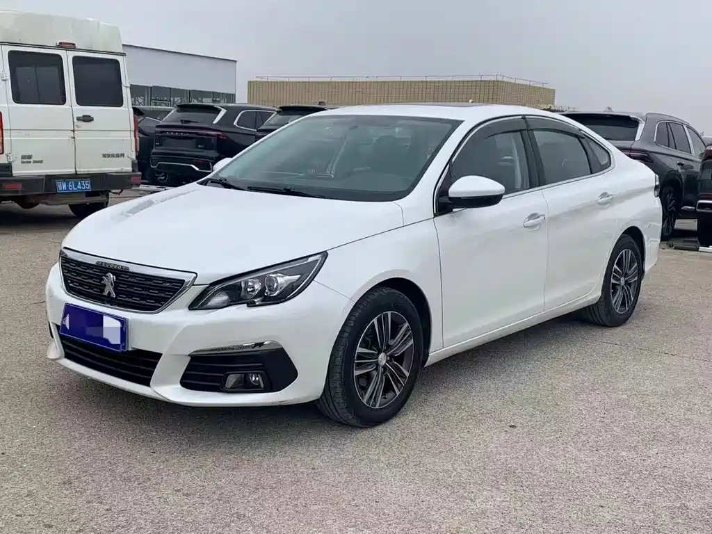 Peugeot 308 2017 — фото 1