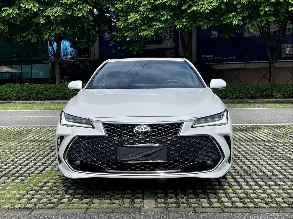 Toyota Avalon 2023 — фото 2